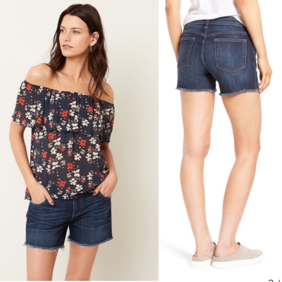 Old Navy Pants - NWOT! Old Navy The Flirt raw hem shorts!